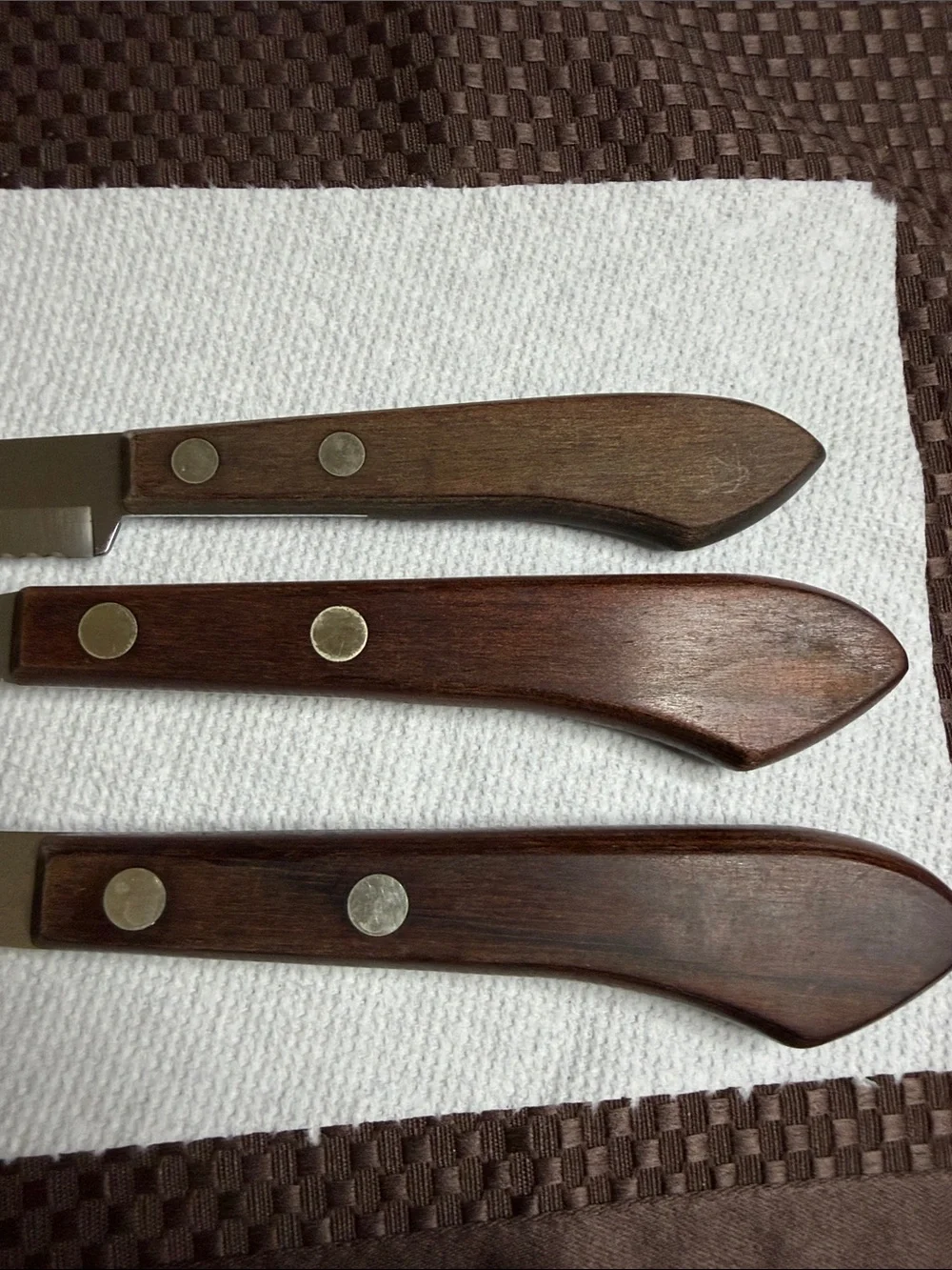 Vintage Oneida Deluxe Stainless 133, 152, 127 Brown Knives & Carving Fork